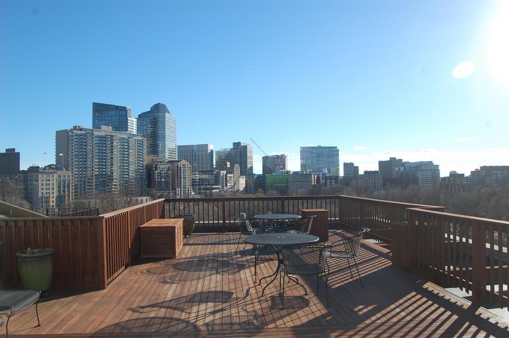 37 Beacon Street - Photo 1