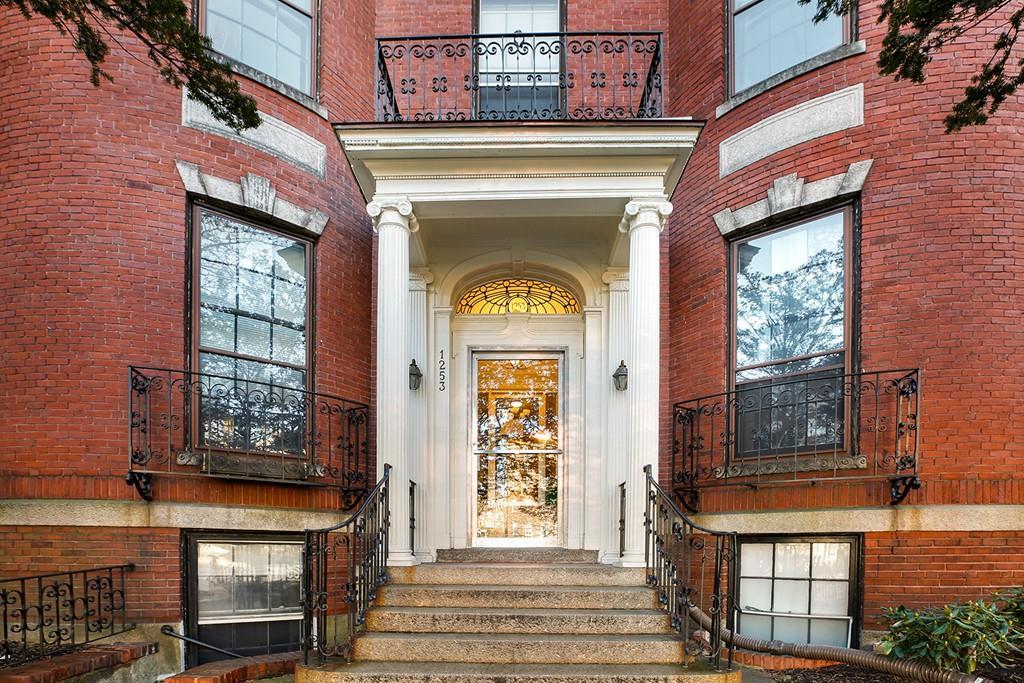 1253 Beacon St - Photo 1