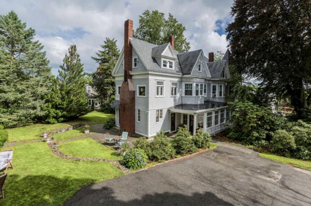 42 Groveland St - Photo 1