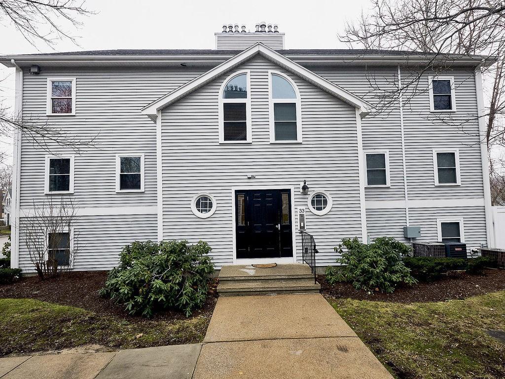33 Harrison St - Photo 1