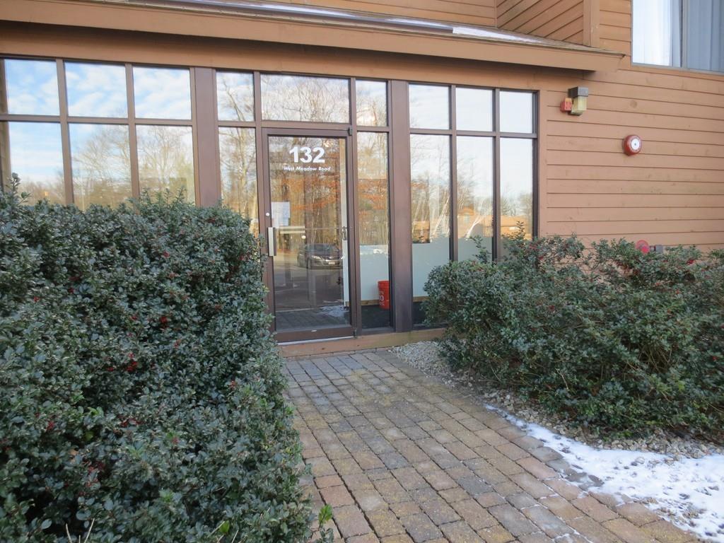 132 W Meadow Rd - Photo 1