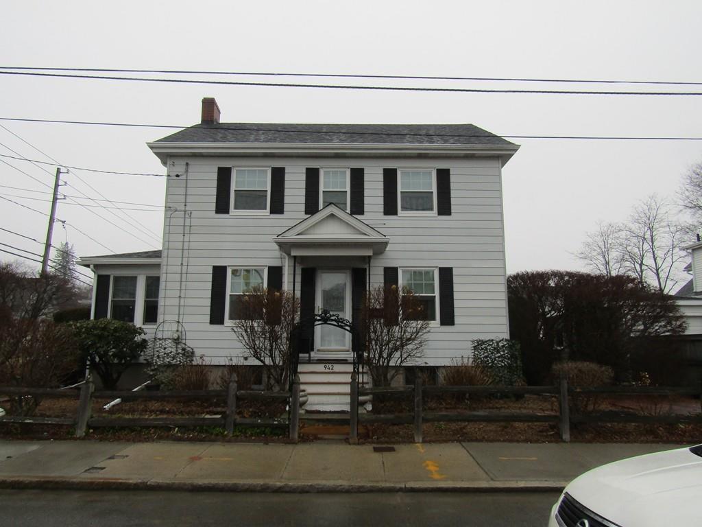 942 North Eastern Ave - Photo 1