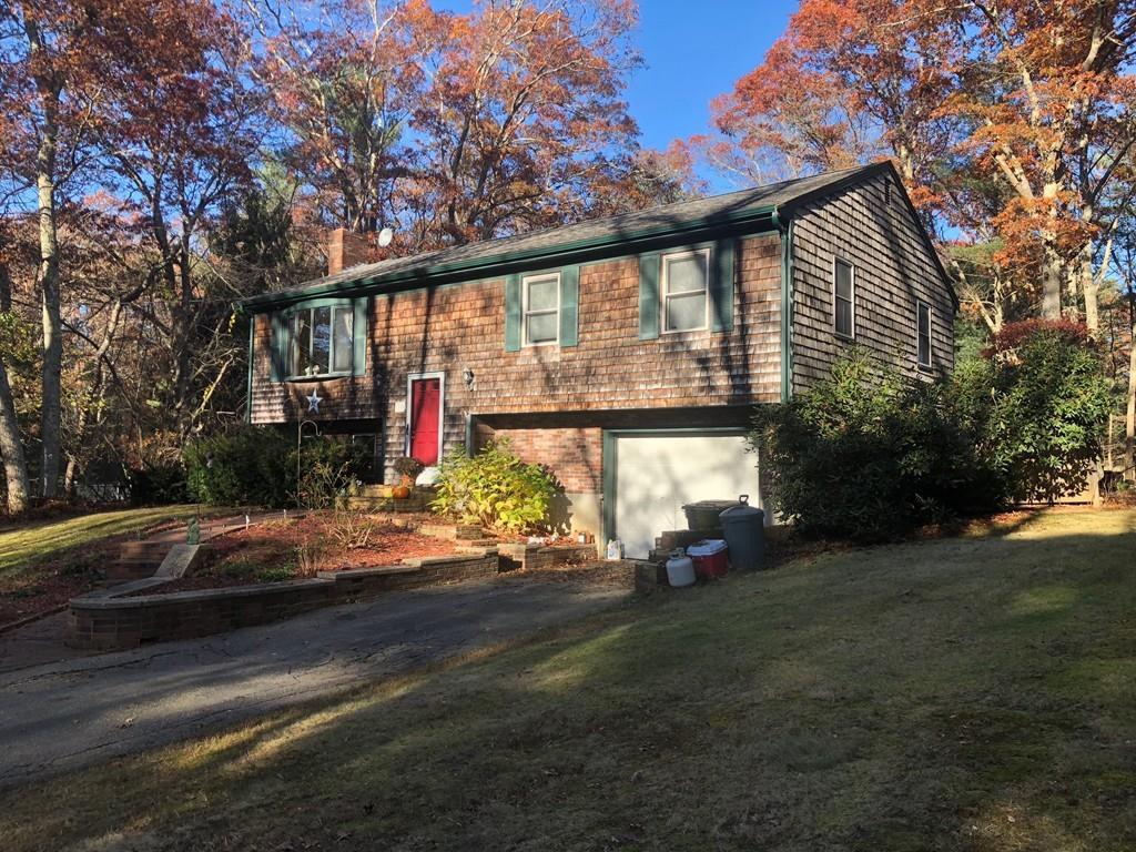 10 Woodlawn Dr - Photo 1
