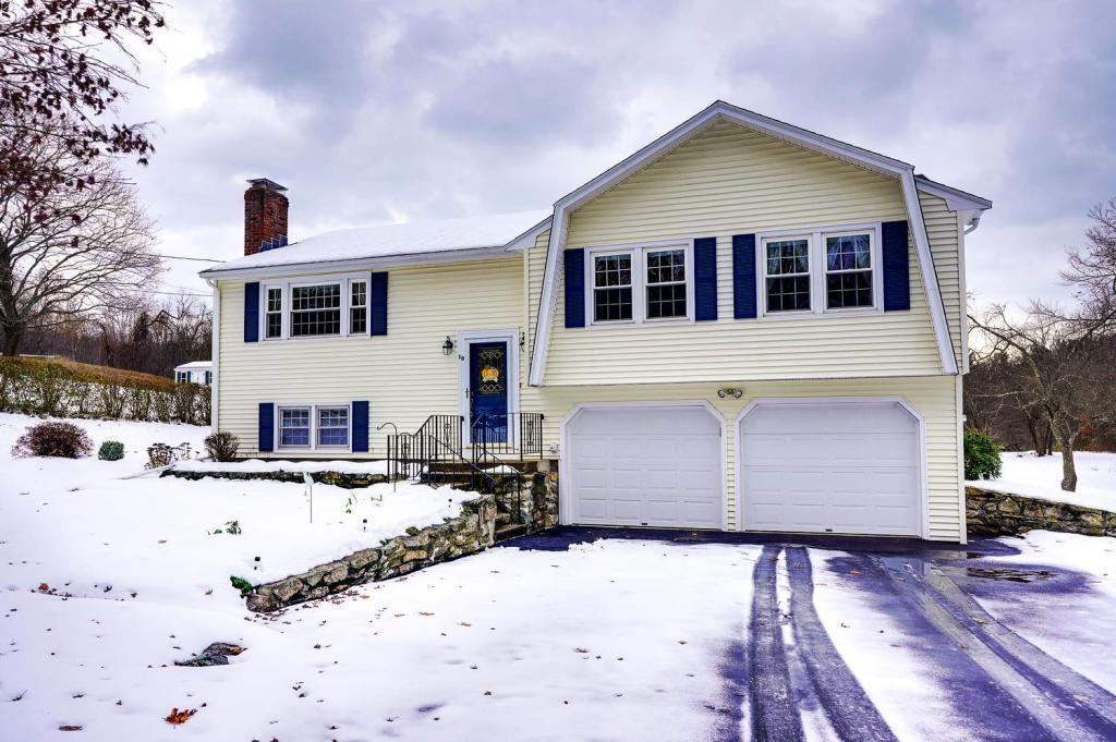 10 Apple Ridge Ln - Photo 1