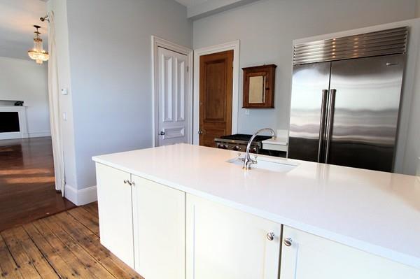 330 E St - Photo 1