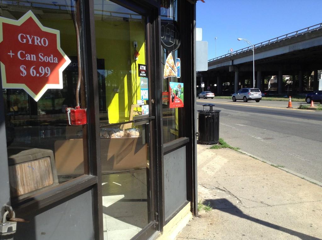 011 Pizza Place - Photo 1
