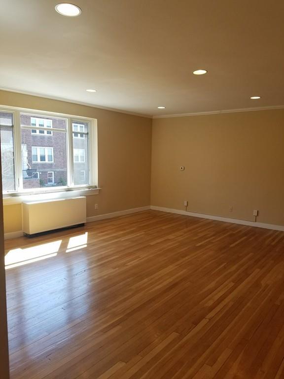 569 Washington St - Photo 1