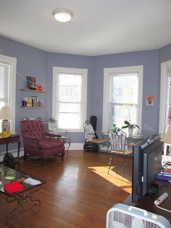 371 Broadway - Photo 1