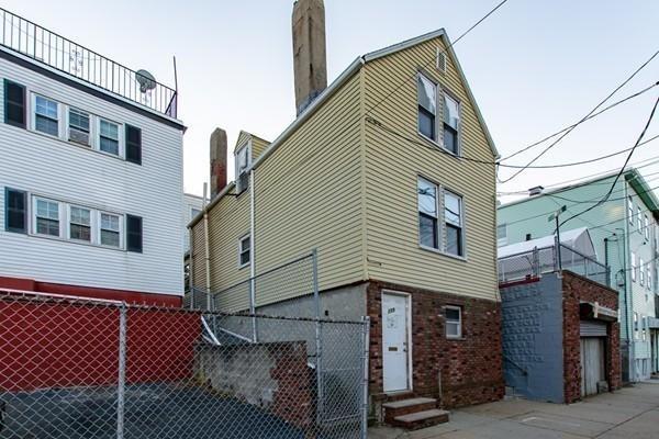 159-165 Everett St - Photo 1