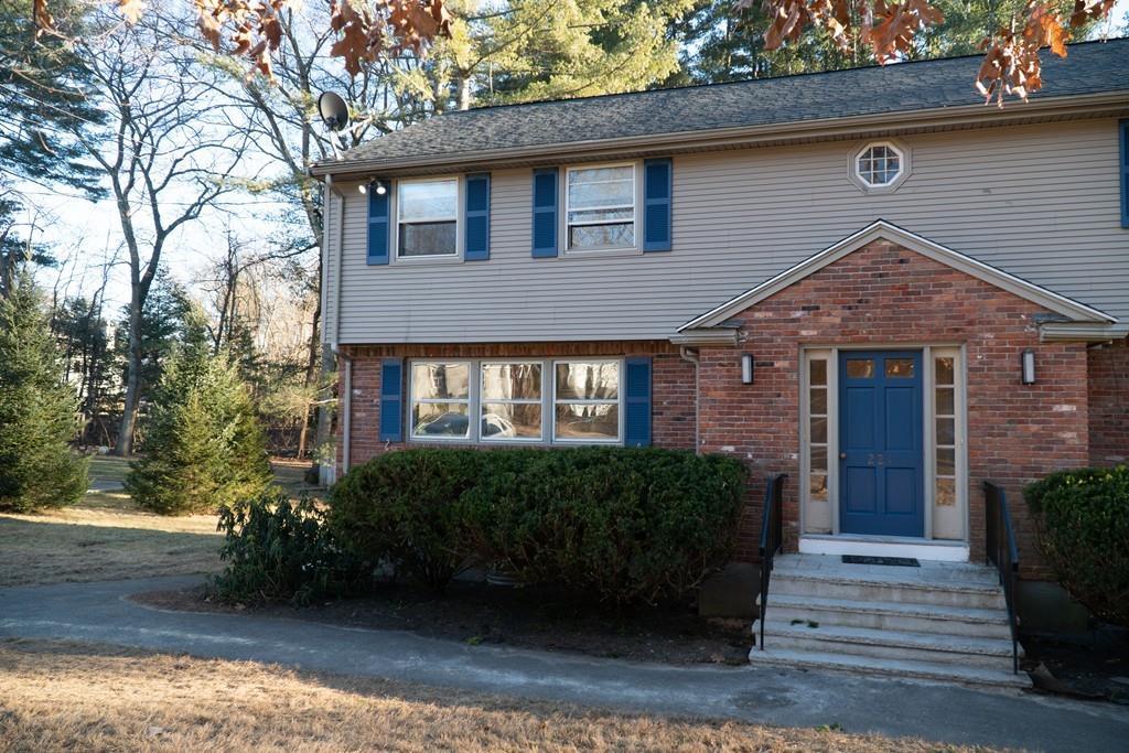 221 School St - Photo 1