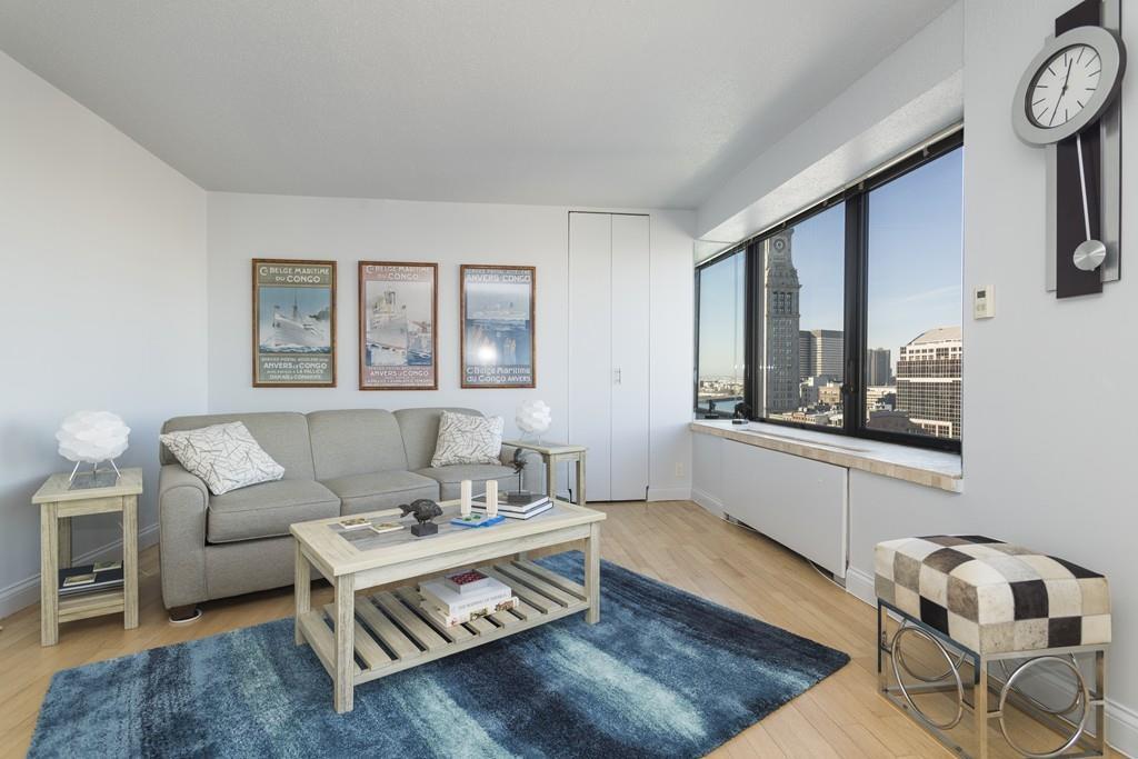 85 East India Row - Photo 1