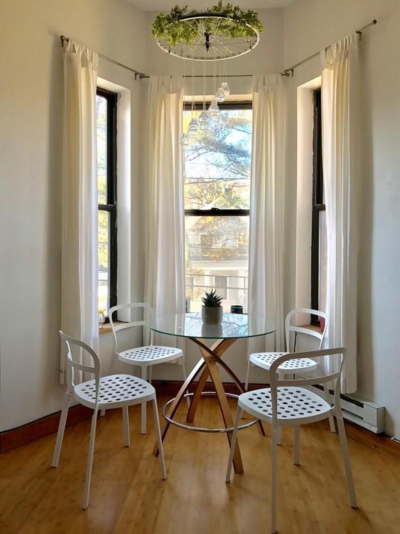 124 Hancock St - Photo 1