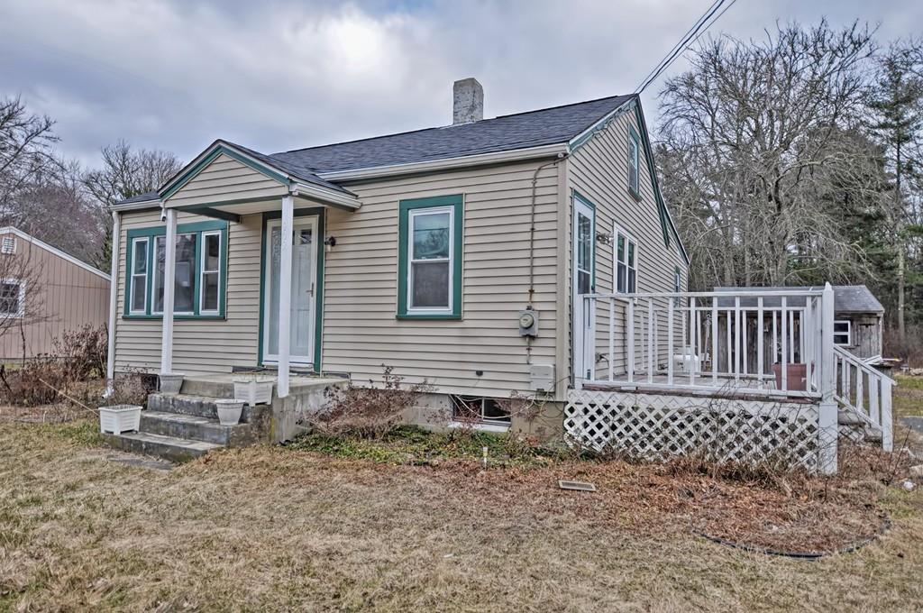 909 Point Rd - Photo 1