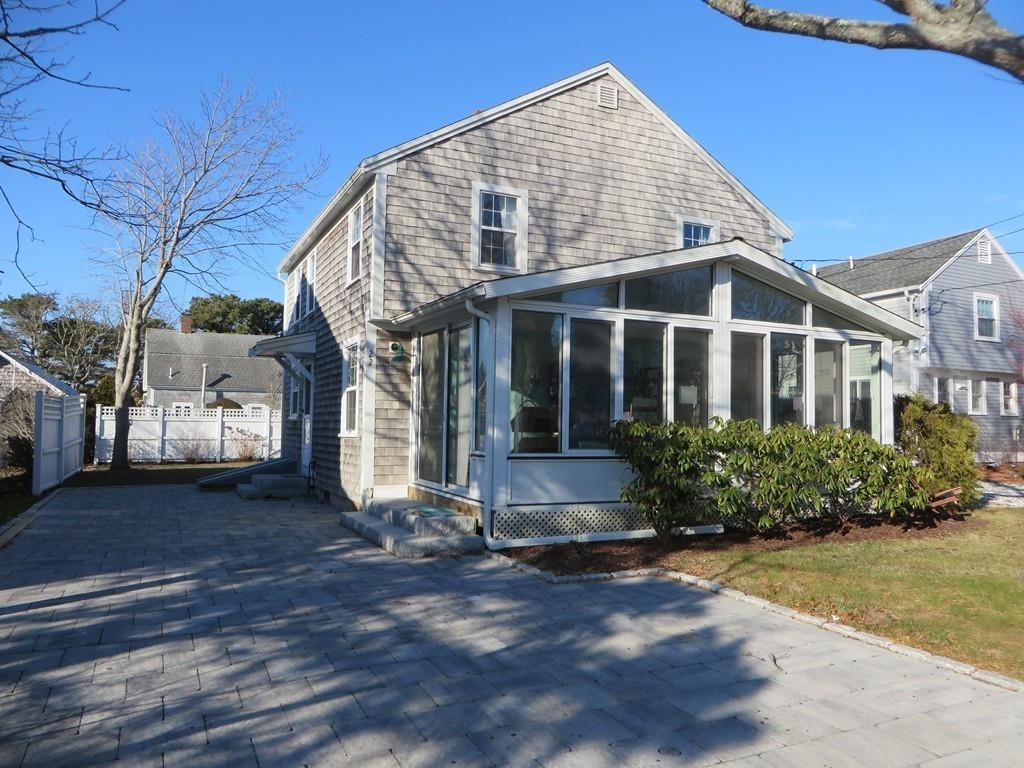 22 Hiawatha Rd - Photo 1