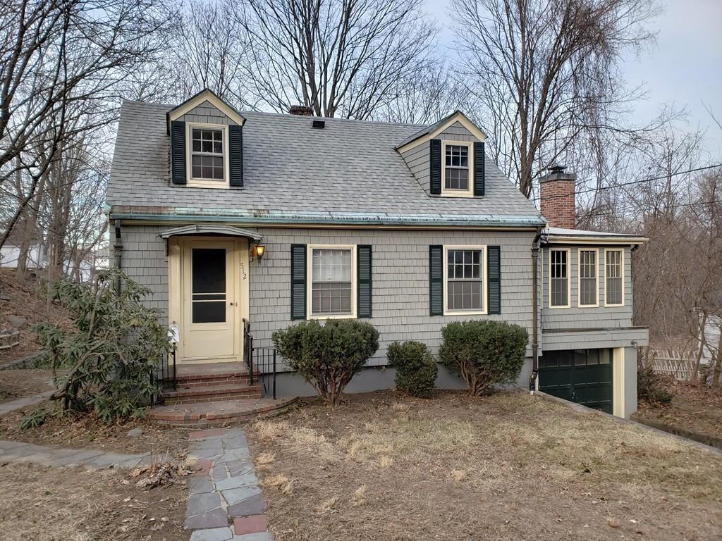 512 Summer Ave - Photo 1