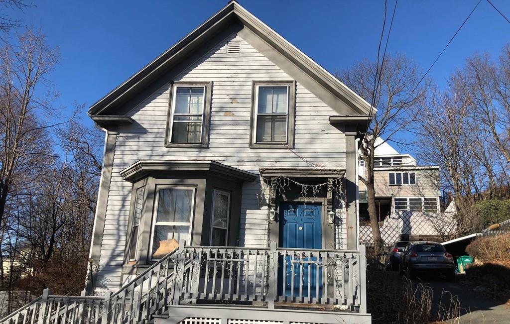 33 Woodlawn St - Photo 1