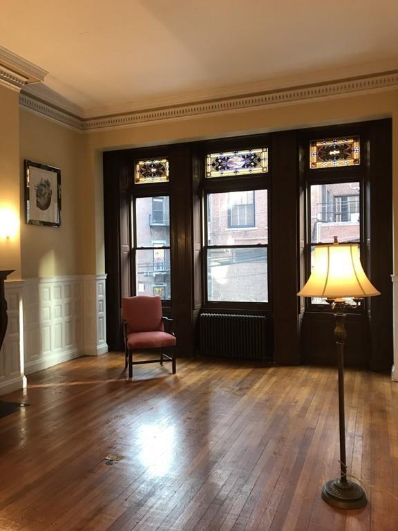 132 Commonwealth - Photo 1