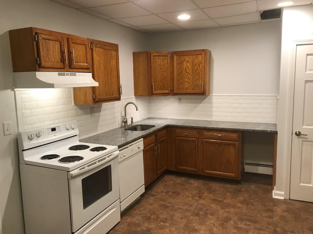 131 Essex - Photo 1