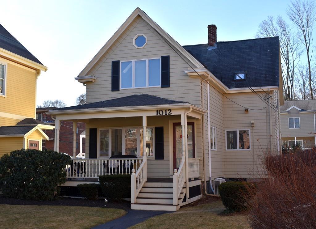 1012 Massachusetts Ave - Photo 1