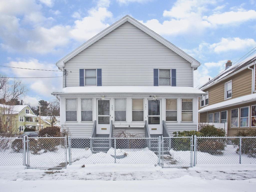 761 Saint James Ave - Photo 1