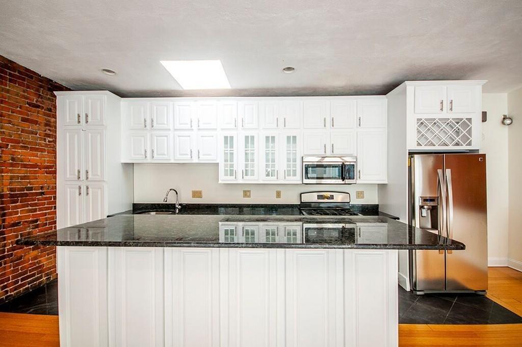 121 Saint Botolph Street - Photo 1