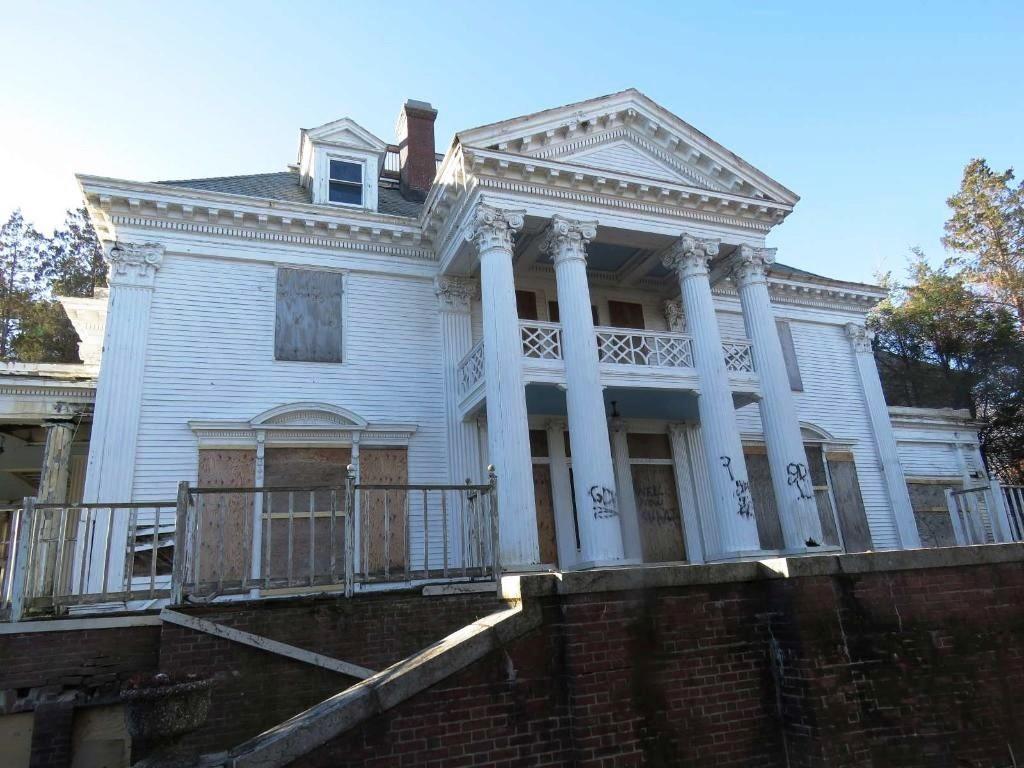 13 Mansion Rd - Photo 1