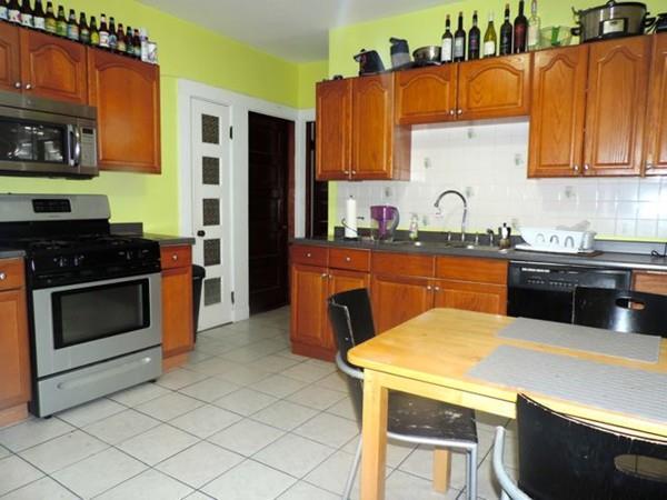 11 Chase St - Photo 1