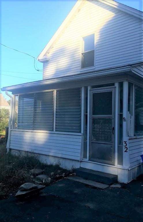 32 Maple Ave - Photo 1