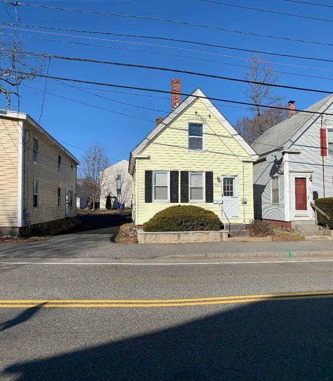 327 Commercial St - Photo 1