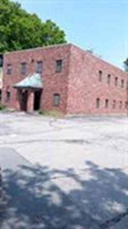 140 School St - Photo 1