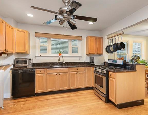 107 Lexington St - Photo 1