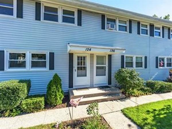 124 Woodbridge - Photo 1