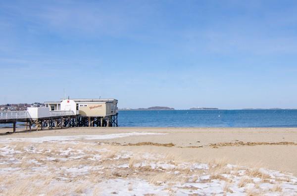 303 Beach St - Photo 1