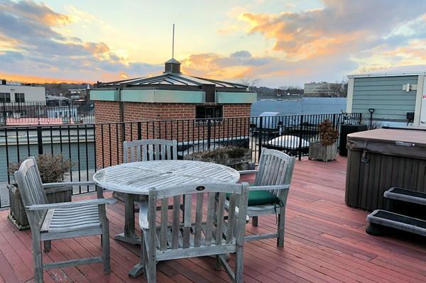 74 Kent St - Photo 1