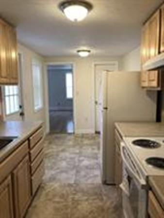 19 Common St - Photo 1
