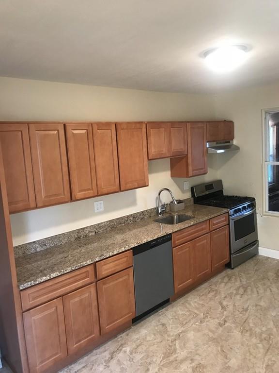 186 Callender St - Photo 1