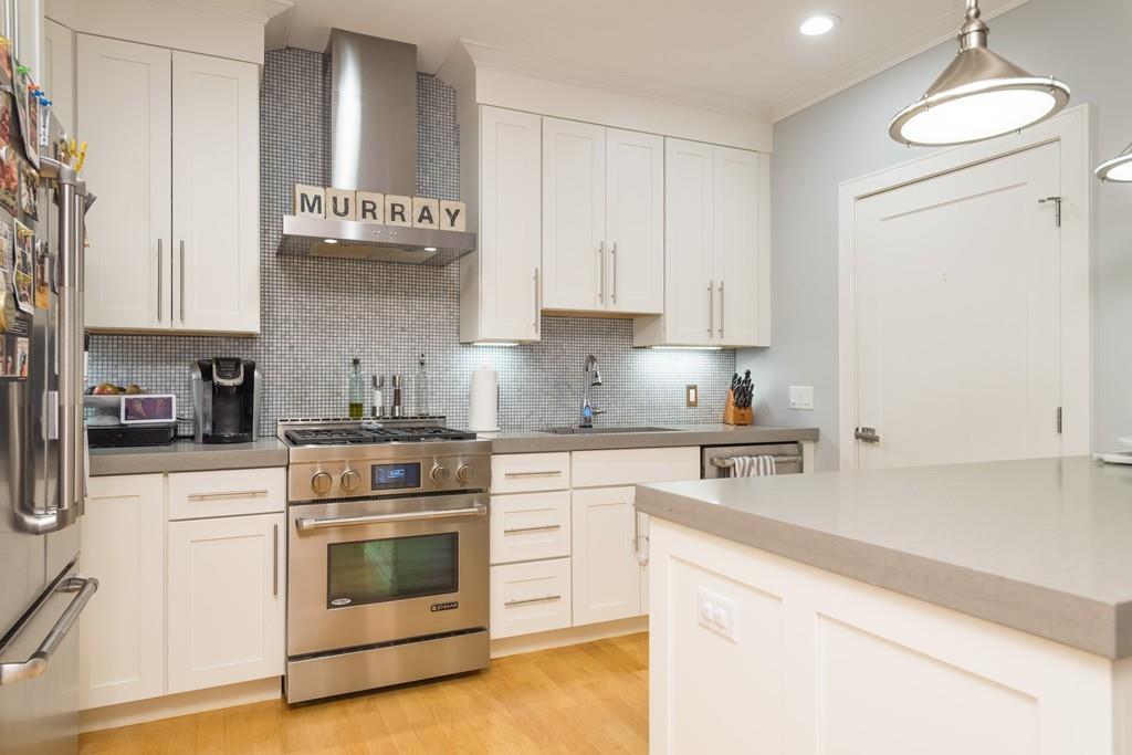 542 Dorchester Ave - Photo 1
