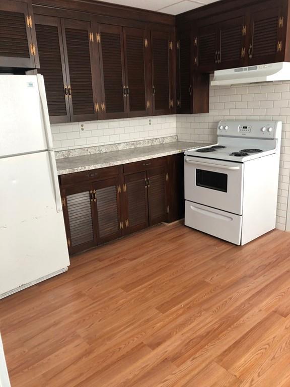 61 Emory St - Photo 1
