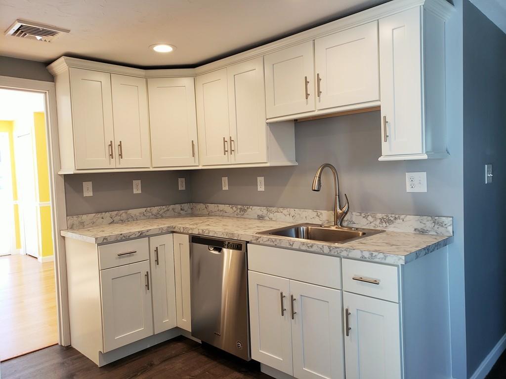 86 French Ave - Photo 1