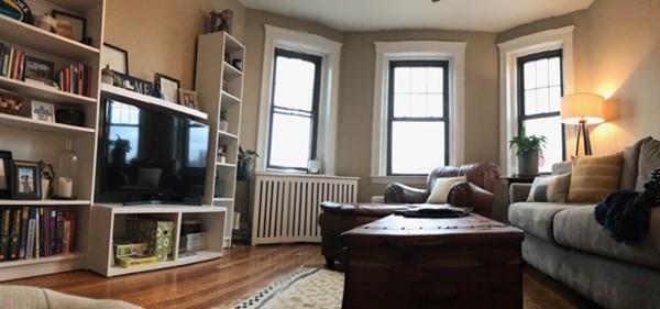 1560 Commonwealth Ave - Photo 1