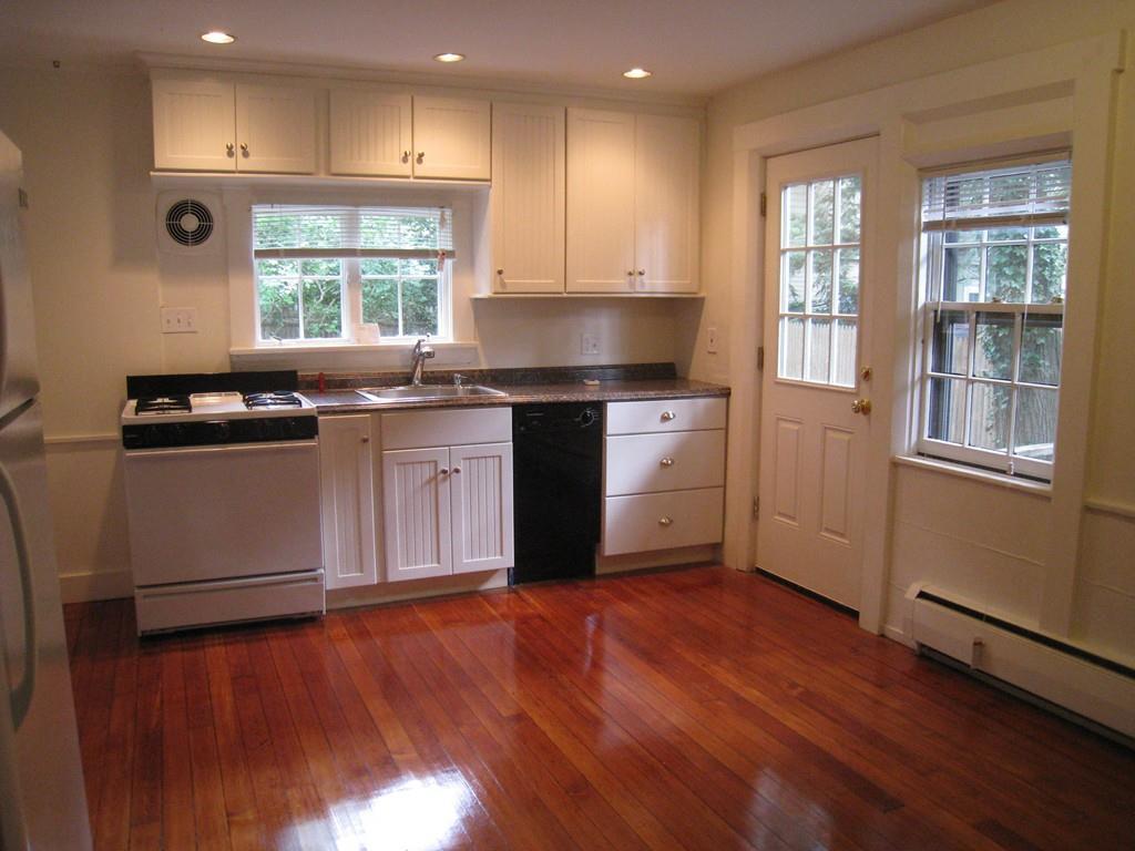 139 Mt Auburn St - Photo 1