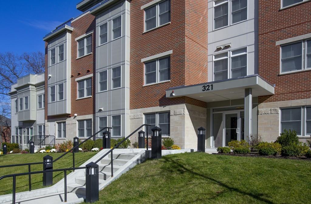 321 Hammond Pond Parkway - Photo 1
