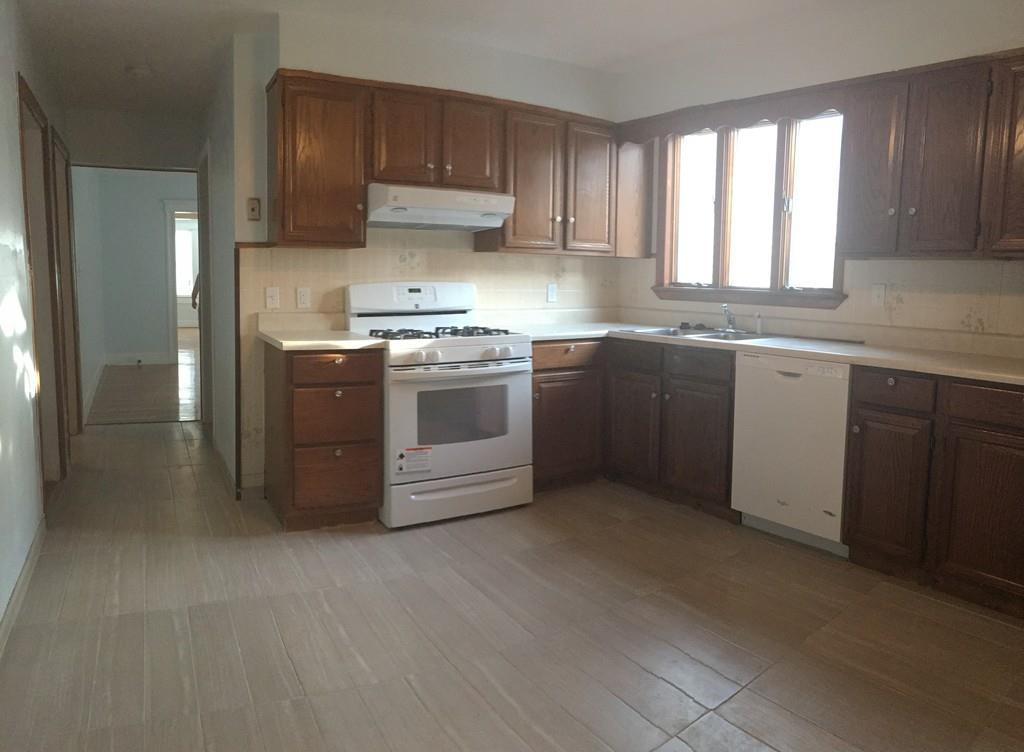 28 Henley St - Photo 1