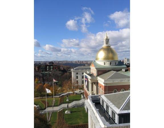 21 Beacon St - Photo 1