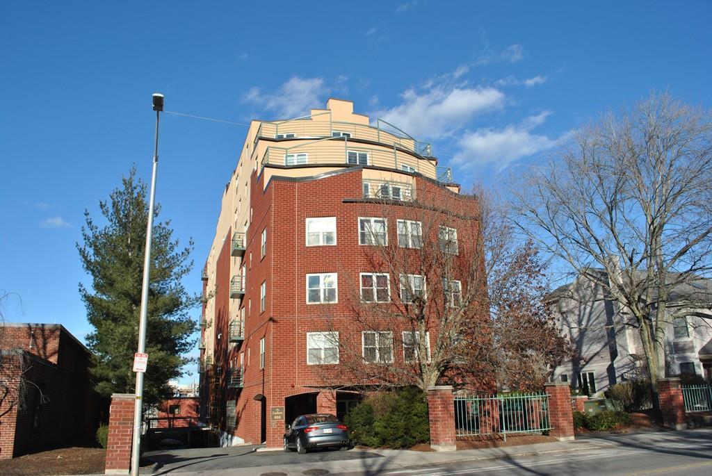 655 Concord Ave. - Photo 1