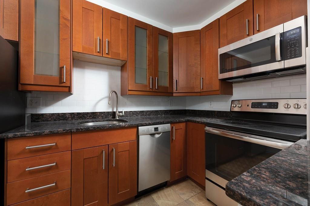 2 Larose Place - Photo 1