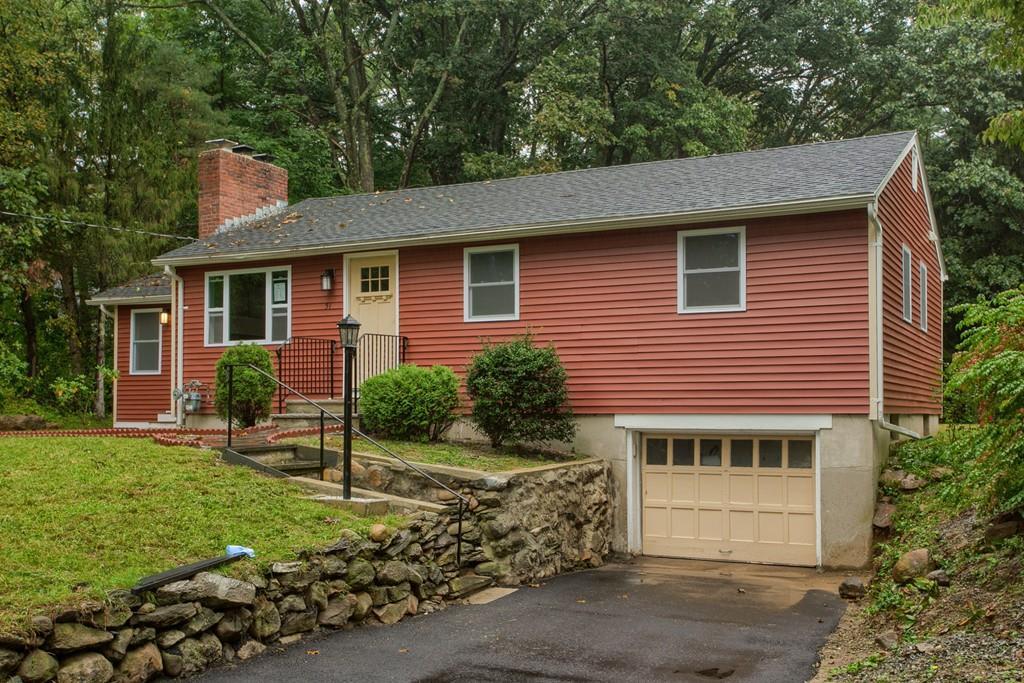 51 Robbins St - Photo 1