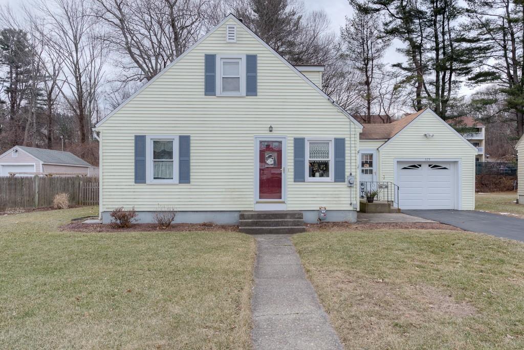 323 Mill St - Photo 1