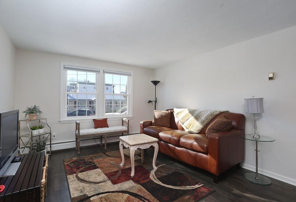 8 Ramsdell Ave - Photo 1