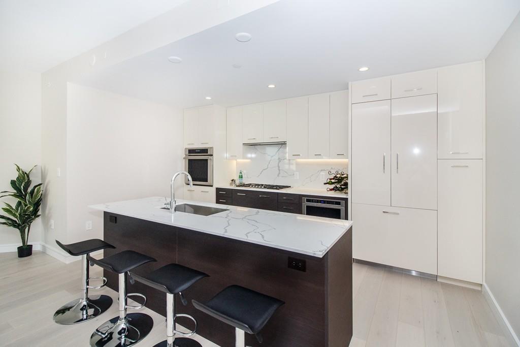 110 Broad Street - Photo 1